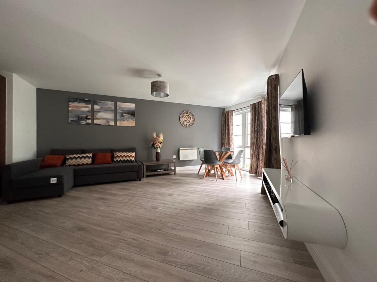 Luxury Apartments - Wallis Square, Farnborough Farnborough  Exterior foto